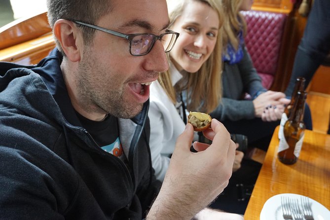 Eating Amsterdam: Food Tour & Canals Cruise - Mama’s Koelkast: Surinamese Rotirol with Real Home Cooking Energy