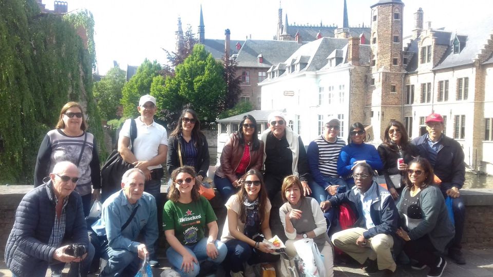 From Amsterdam: Day Trip to Bruges in Spanish or English - Bus reality: comfort, bathrooms, and what to pack