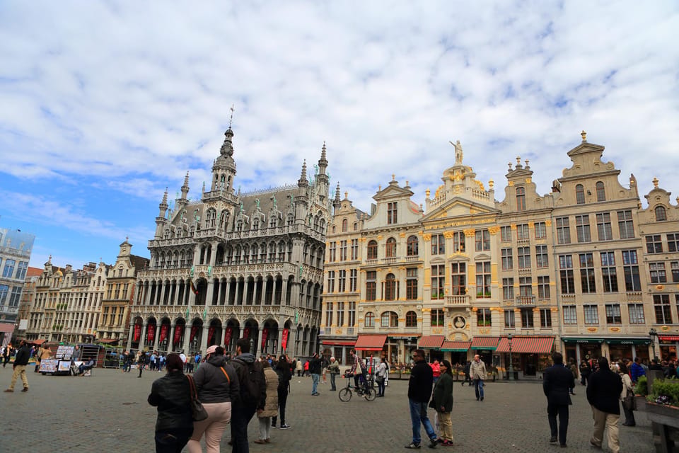 From Amsterdam: Day Trip to the Charming Brussels and Bruges - The Coach Ride From Amsterdam: Comfort and Breaks on the Way