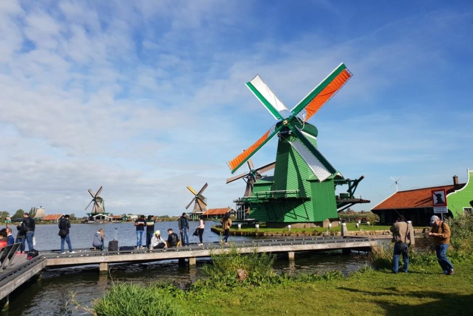 From Amsterdam: Giethoorn & Zaanse Schans Tour w/ Small Boat - Zaanse Schans: Windmill-Era Heritage, Plus Clogs and Cheese