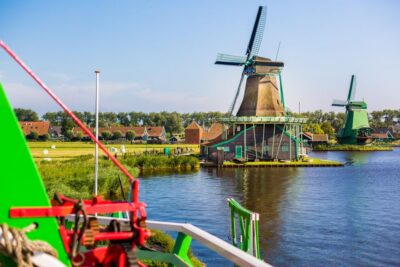 From Amsterdam: Keukenhof and Dutch Countryside Tour - Zaanse Schans windmills: what you see vs. what you feel rushed