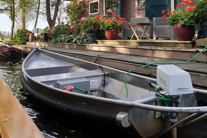 Giethoorn Day Tour from Amsterdam with Small Boat Ride - What your guide turns into a story: from swamp to “Venice of NL”