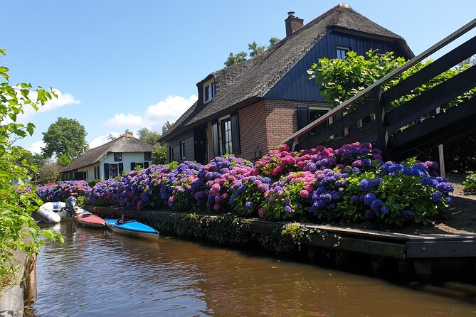 Giethoorn Day Tour from Amsterdam with Small Boat Ride - Lunch and free time: how to avoid wasting your best hour