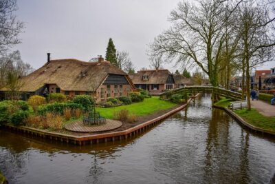 Giethoorn Guided DayTrip from Amsterdam - The day’s timing: starting near Central, back before dinner plans vanish