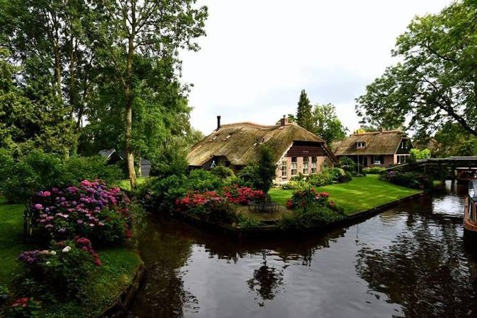 Giethoorn, Zaandam & Zaanse Schans Day Tour w/ Small Boat Ride - Two Dutch icons in one day from Amsterdam