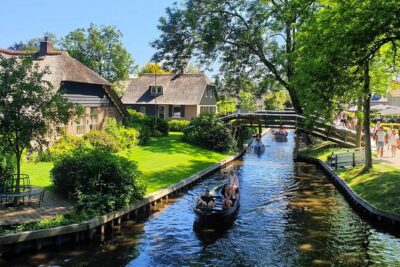 Giethoorn, Zaandam & Zaanse Schans Day Tour w/ Small Boat Ride - Price and value: what $166.96 covers (and what doesn’t)