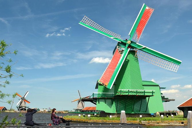 Giethoorn, Zaanse Schans Windmills Guided Day Trip from Amsterdam - Morning Start: Getting Out of Amsterdam Without the Headache