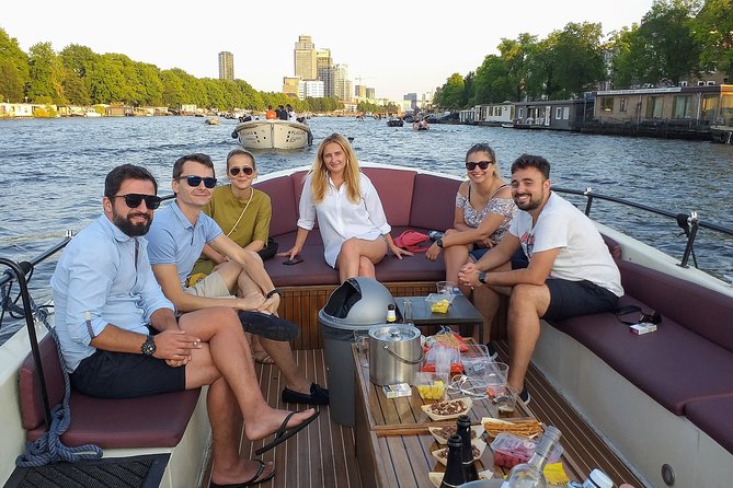 Guided Amsterdam Canal Cruise – Snacks & Drinks on board(1 Hour) - Finding the boat at Oudezijds Voorburgwal without losing your mind