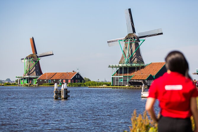 Guided Day Trip - Volendam, Zaanse Schans, Marken & Edam - The Ijsselmeer Boat Ride: Marken to Volendam Transition