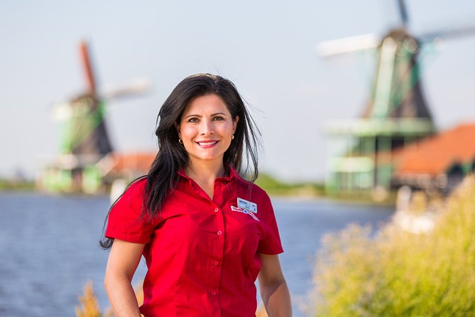 Guided Day Trip - Volendam, Zaanse Schans, Marken & Edam - Edam: Quick Free Time in a Town People Skip at Their Own Risk