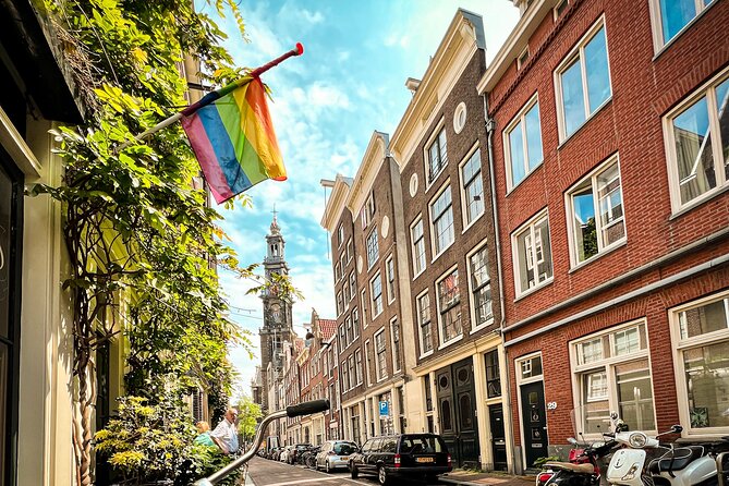 Humans of Amsterdam: Cultural Walking Tour incl. meeting 2 locals - A Walking Tour That Feels Like City Small Talk
