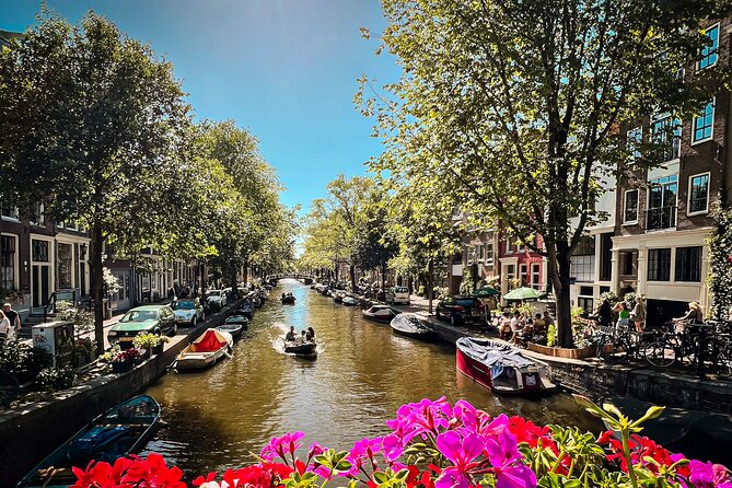Humans of Amsterdam: Cultural Walking Tour incl. meeting 2 locals - Cafe Papeneiland: Brown-Bar Charm, Coffee Break Energy, and Apple Pie