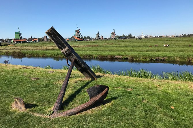 Private Excursion to Zaanse Schans, Edam, Volendam and Marken - Stop 3: Volendam Harbor, Local Food Tips, and Easy Town Strolling