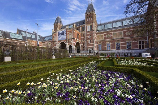 Rijksmuseum Amsterdam Small-Group Tour with Private Upgrade - How much walking is involved?