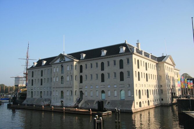 Small Group Boutique All-Inclusive Tour (max 12 p) With Captain - Why Captain-led feels better than a big-tour canal cruise