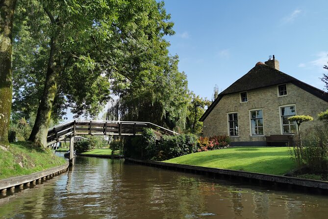 Zaanse Schans and Giethoorn Small-Group Tour with Hotel Pick-Up - FAQ