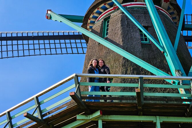 Zaanse Schans Windmills, Cheese and Volendam Tour from Amsterdam - Kooijman Clogs: Live Crafting You Can Actually Watch